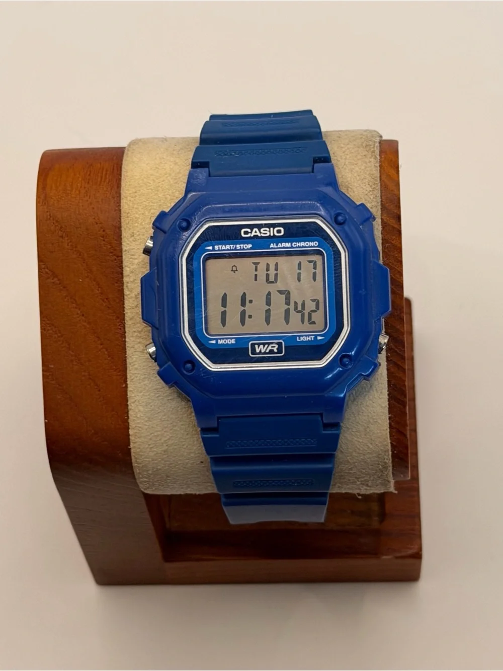 Casio F-108WH Digital Watch, Blue, works well